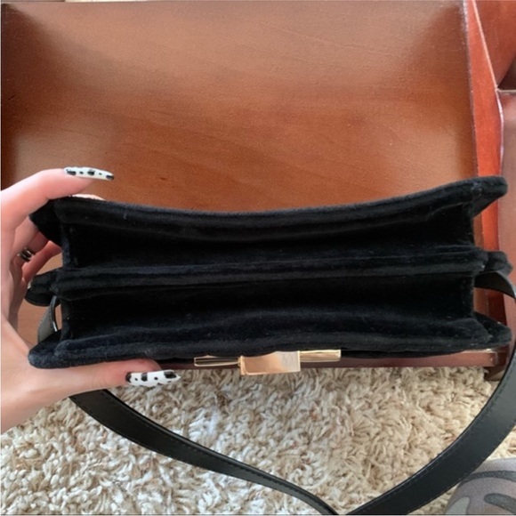 Massimo Dutti Velvet Cross Body Purse - EUC - Picture 9 of 10